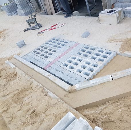 What Makes the Best Interlocking Pavers Contractors in Cromwell, CT Stand Out?